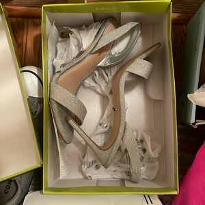 Gianni Bini Silver Heels, Size 8